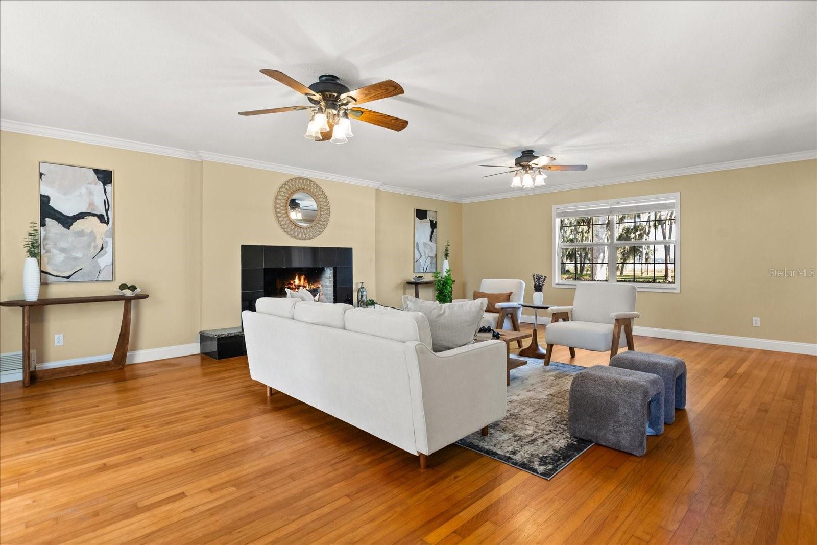 Image 41 of 84 For 3001 Lakeshore Drive