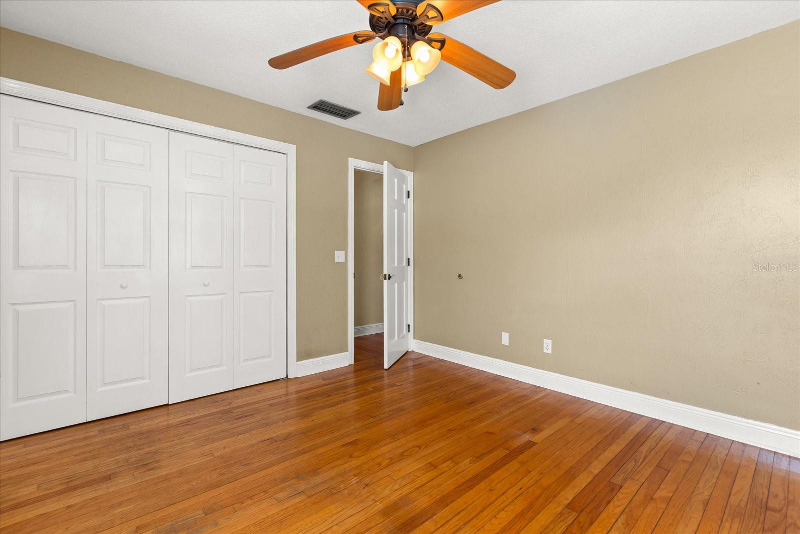 Image 58 of 84 For 3001 Lakeshore Drive