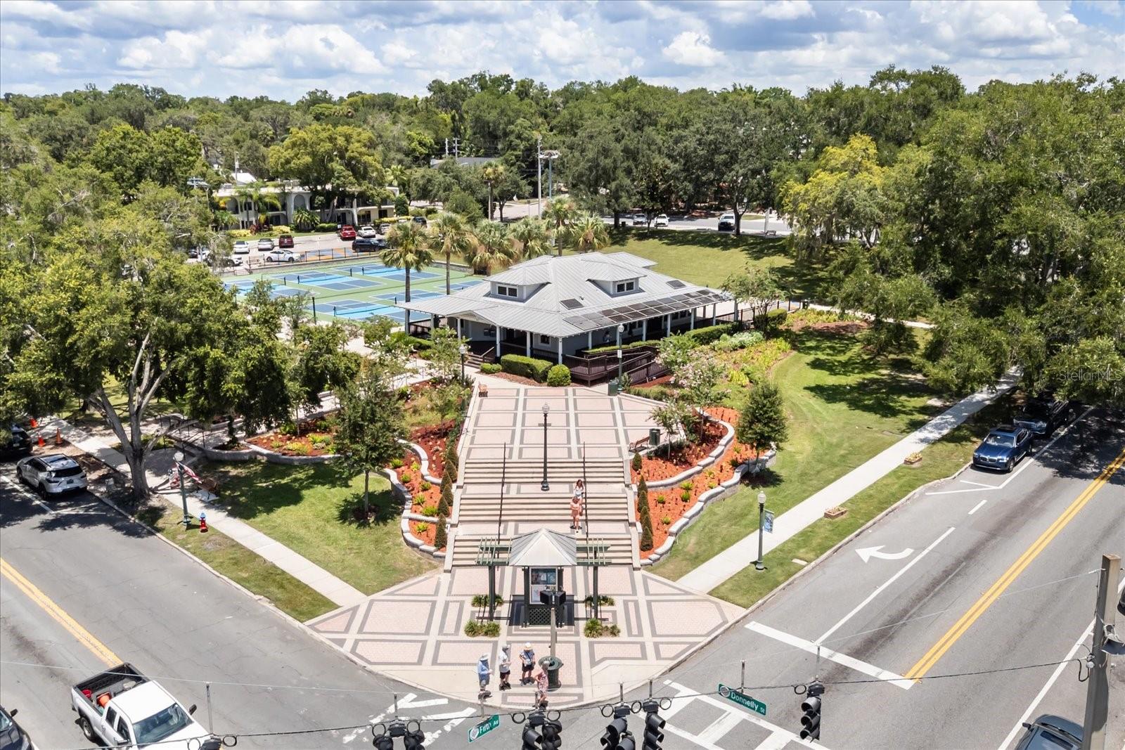 Image 80 of 84 For 3001 Lakeshore Drive