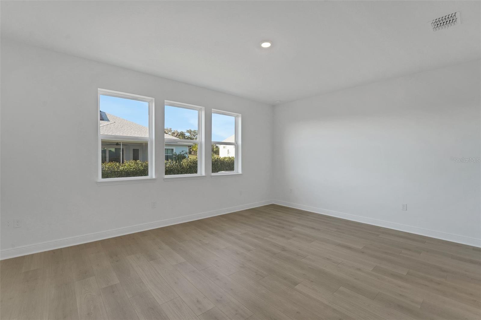 Image 12 of 45 For 1010 Fiesta Key Circle