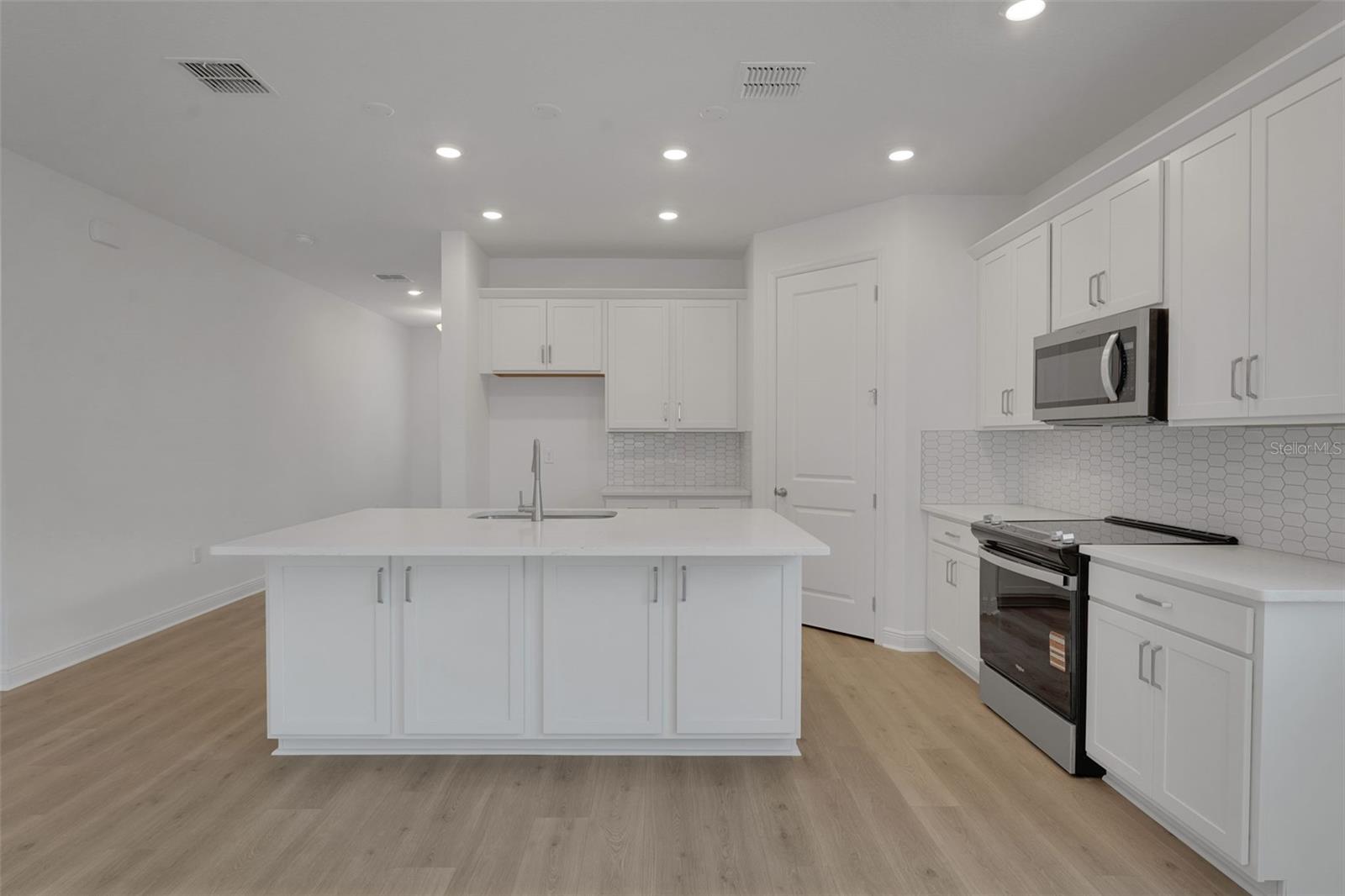 Image 15 of 45 For 1010 Fiesta Key Circle