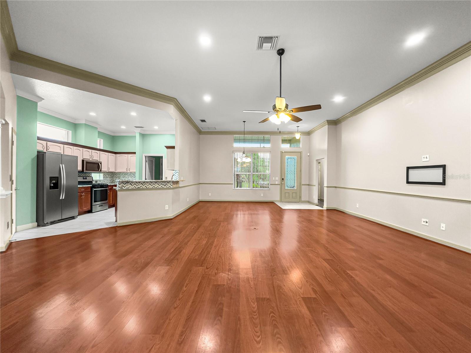 Image 18 of 56 For 8045 Waterbury Way