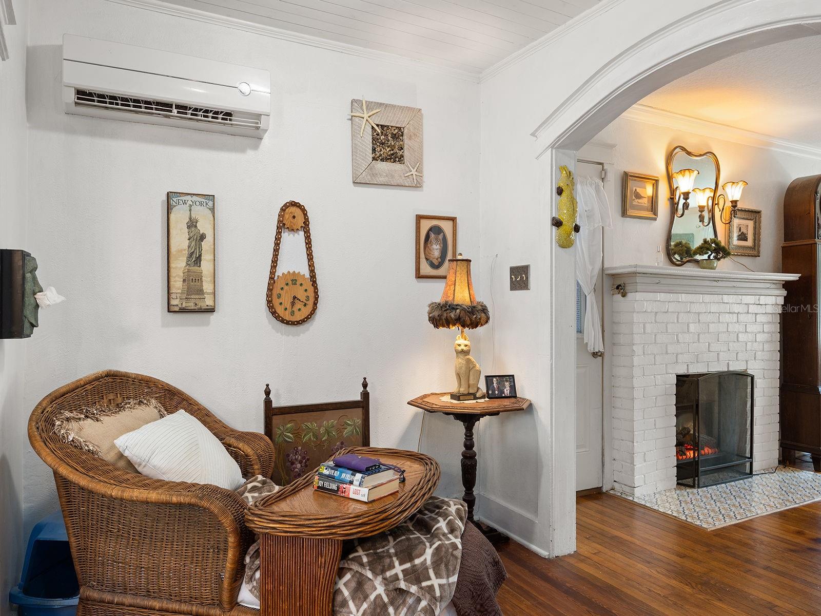 Image 12 of 32 For 335 Simpson  