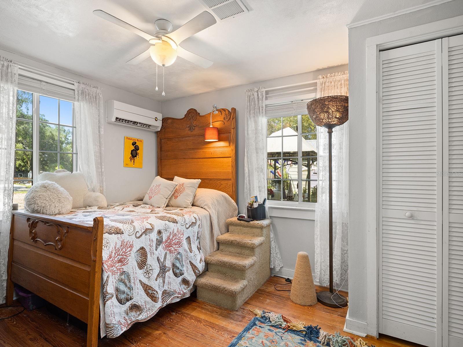 Image 13 of 32 For 335 Simpson  