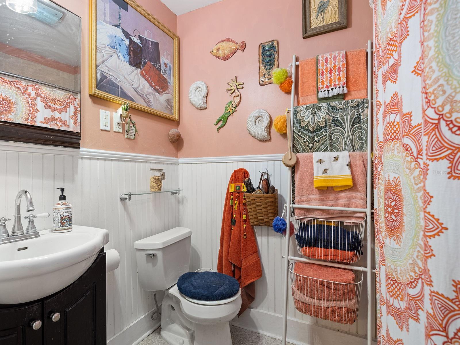 Image 20 of 32 For 335 Simpson  