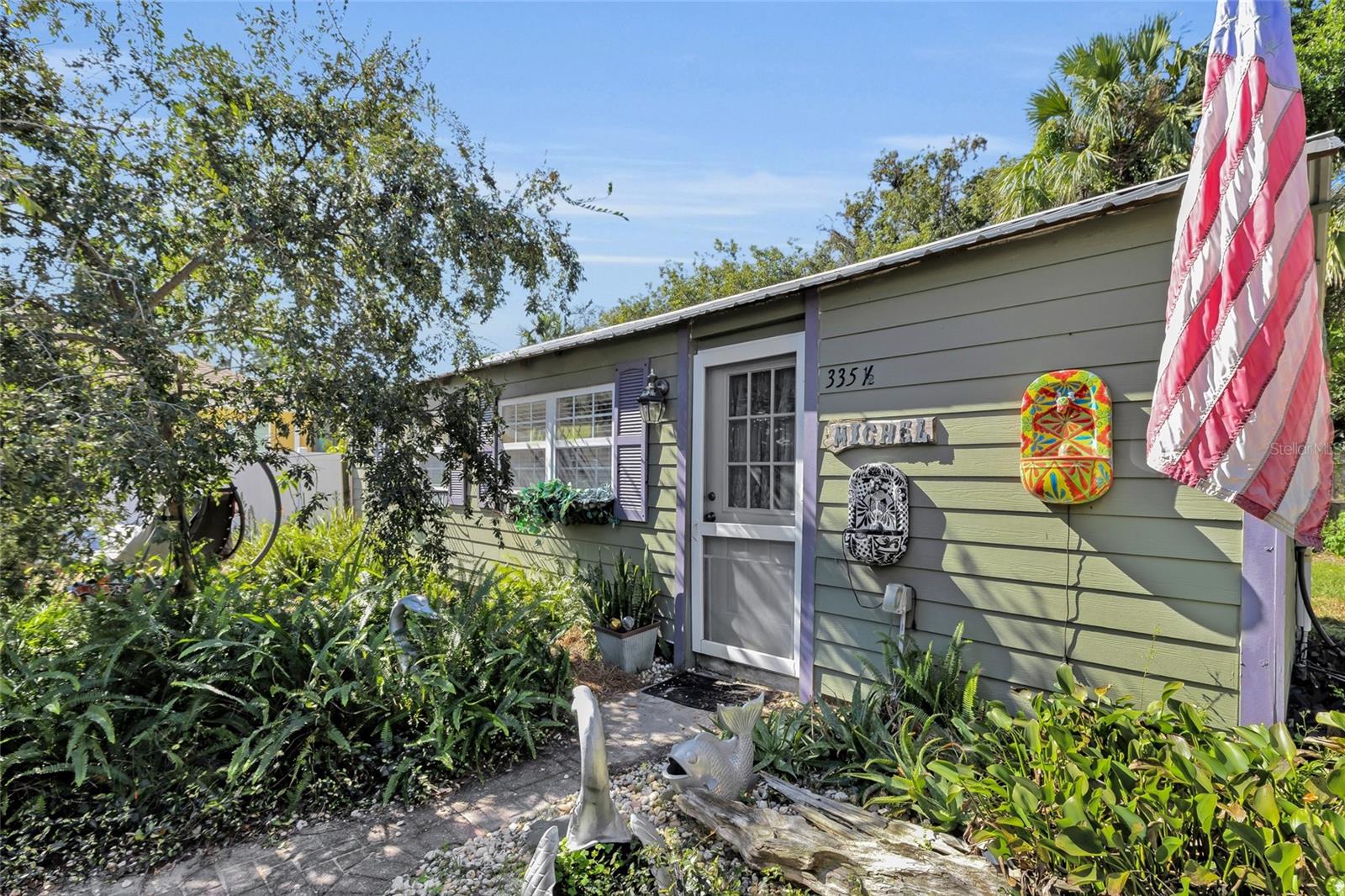 Image 23 of 32 For 335 Simpson  