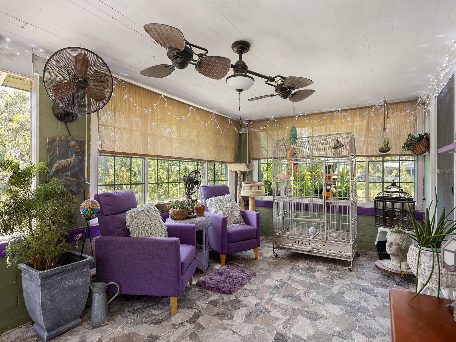 Image 3 of 32 For 335 Simpson  