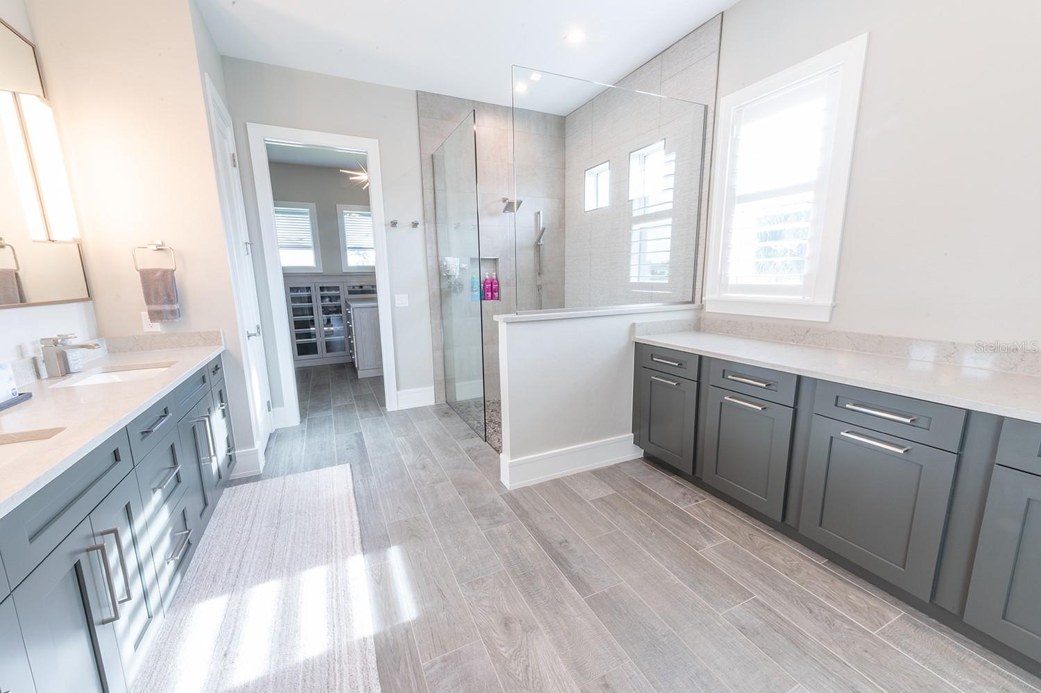 Image 20 of 39 For 3880 Bordeaux Drive