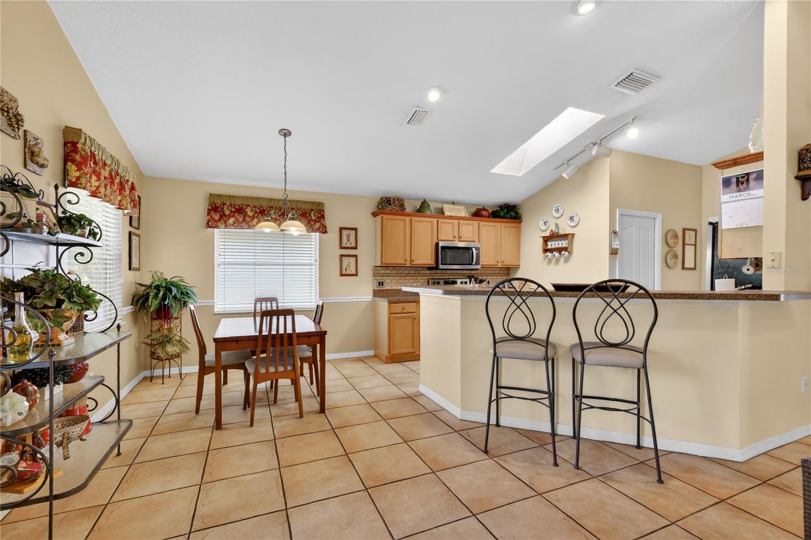 Image 12 of 31 For 2825 Hardenbergh Lane