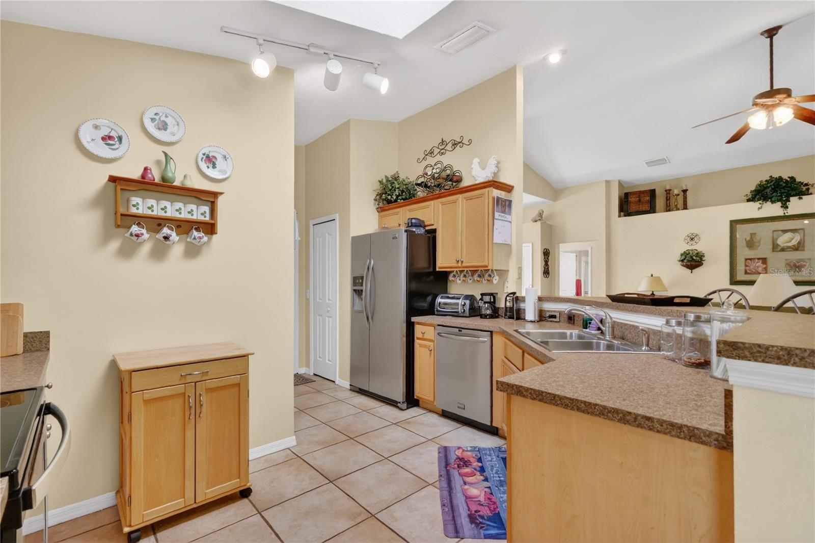 Image 15 of 31 For 2825 Hardenbergh Lane