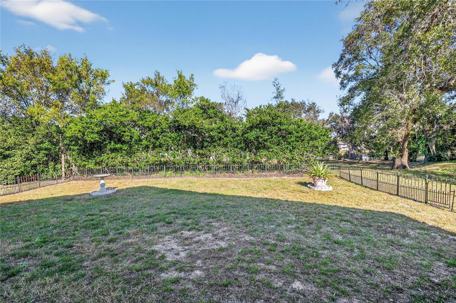 Image 6 of 31 For 2825 Hardenbergh Lane