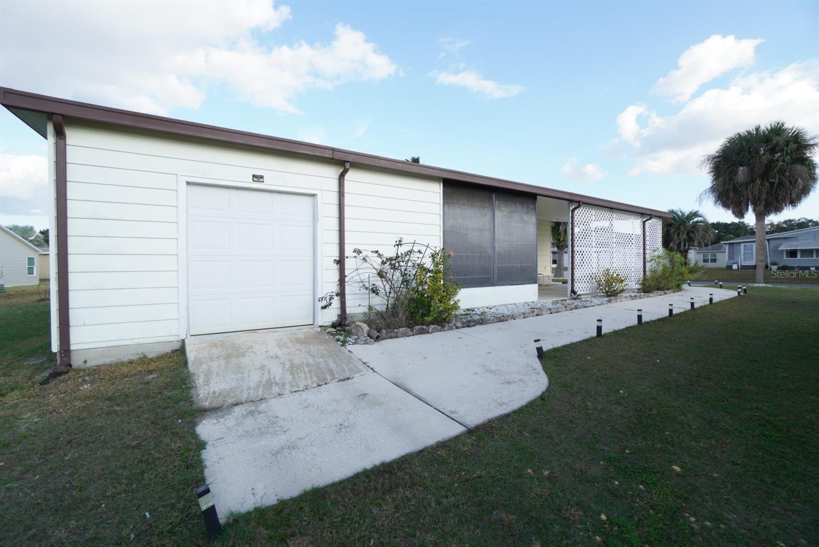 Image 16 of 18 For 717 Royal Palm Avenue