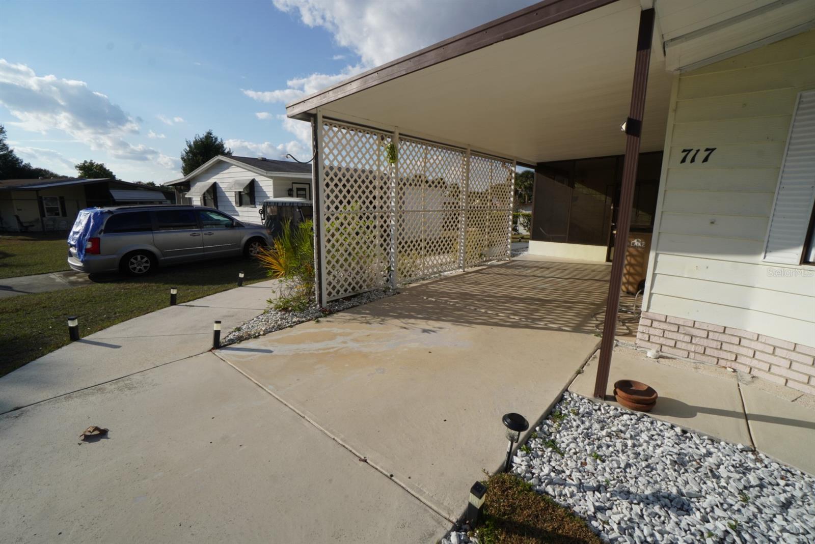 Image 2 of 18 For 717 Royal Palm Avenue