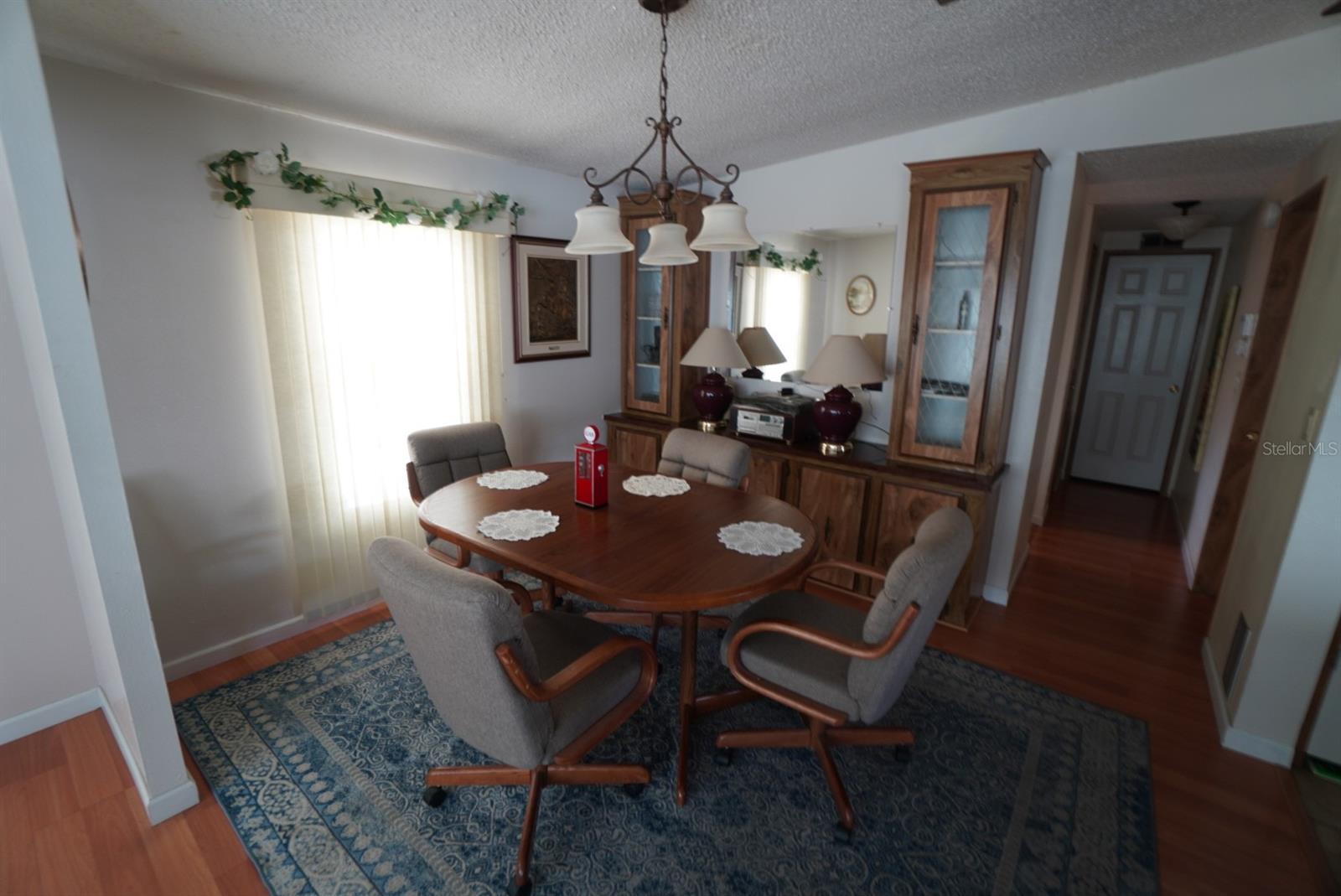 Image 5 of 18 For 717 Royal Palm Avenue