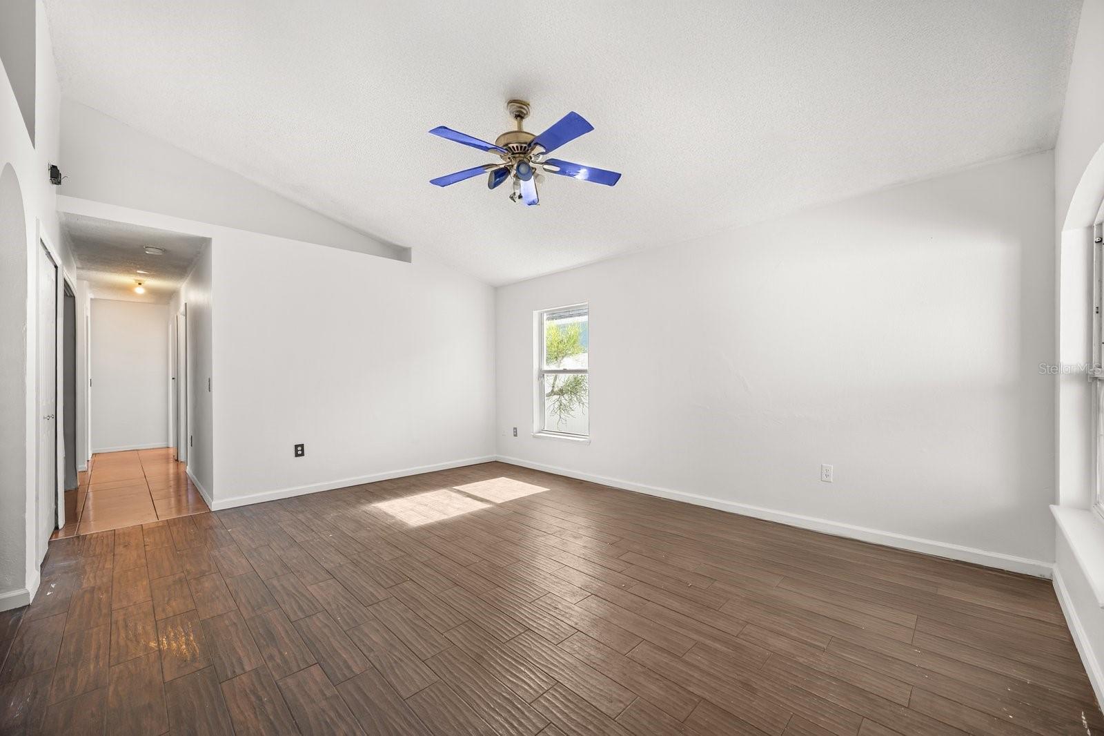 Image 4 of 24 For 459 Delicata Drive