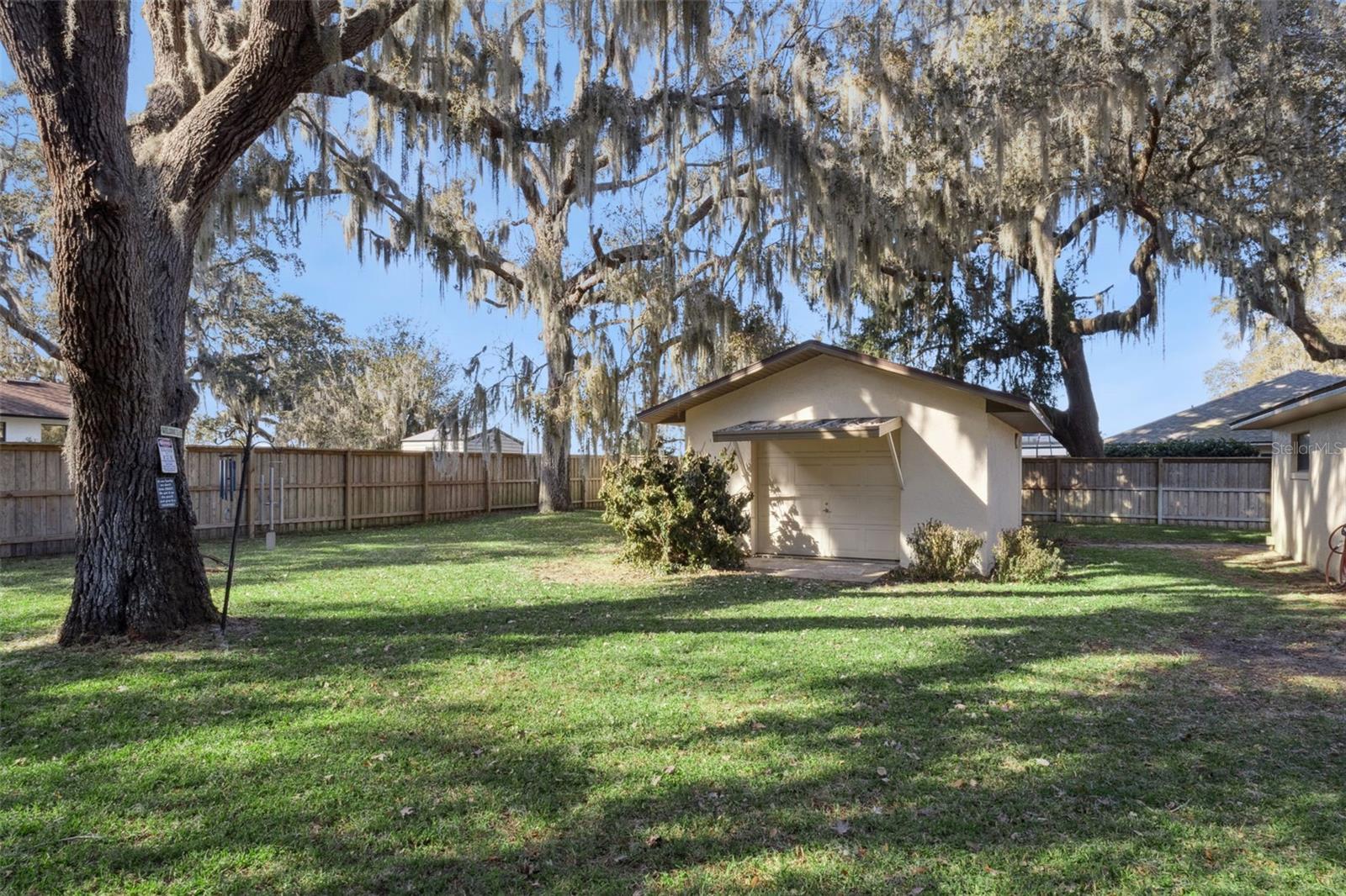 Image 33 of 44 For 1105 Valencia Avenue