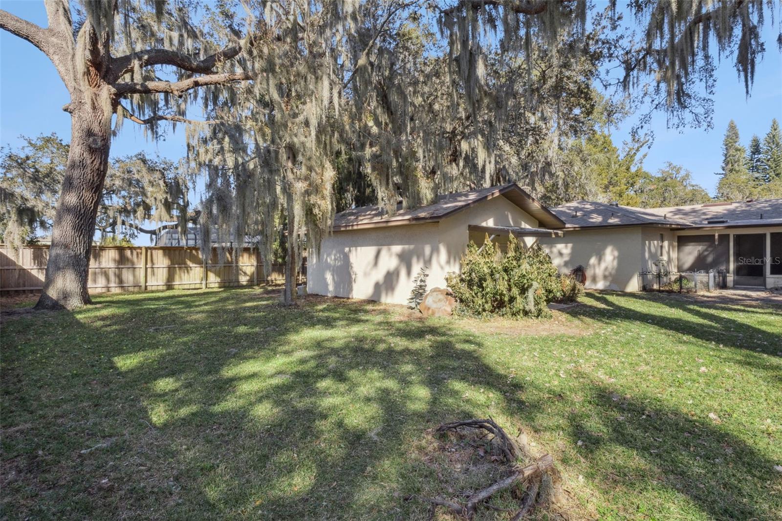 Image 37 of 44 For 1105 Valencia Avenue