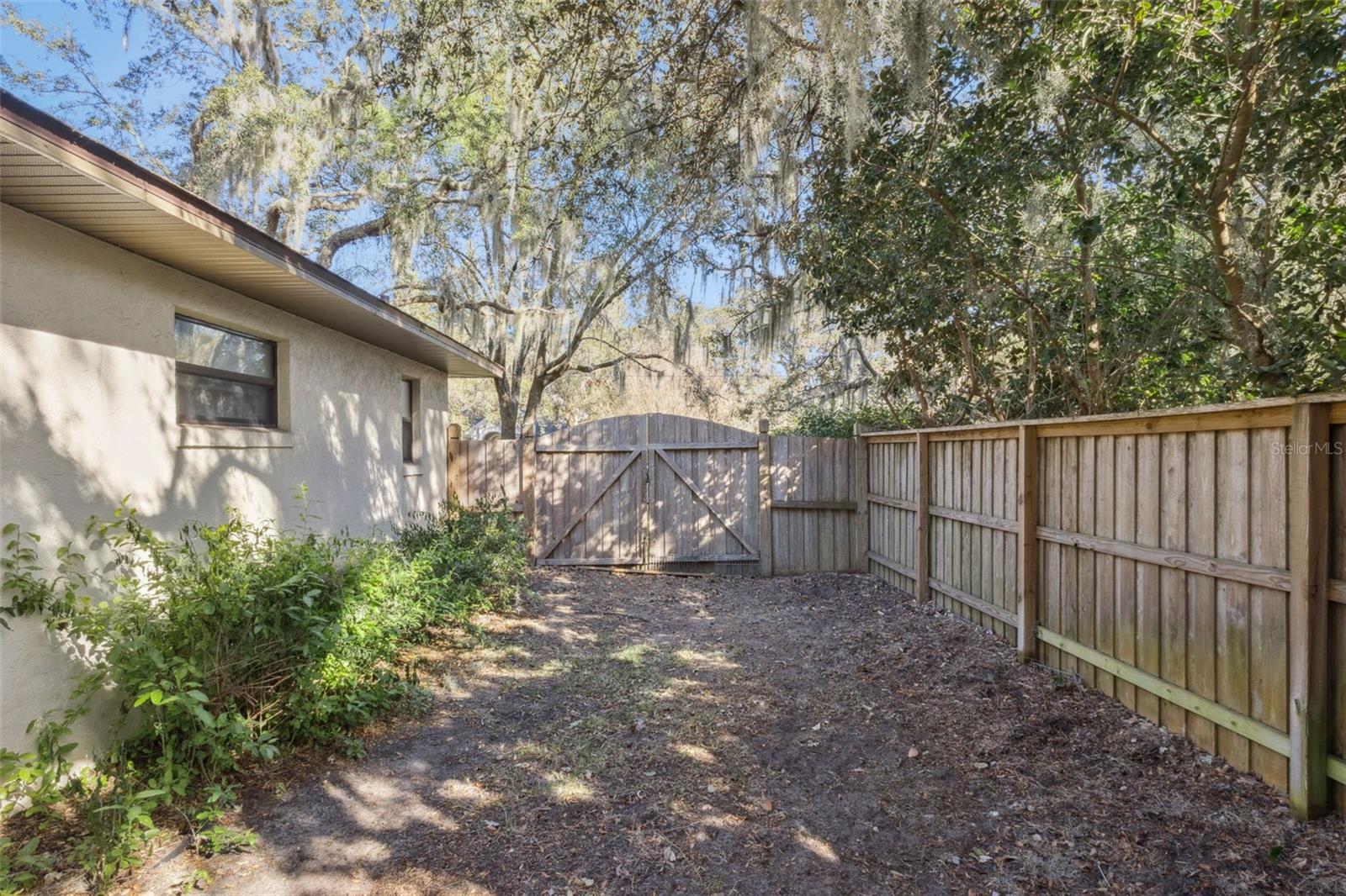 Image 39 of 44 For 1105 Valencia Avenue