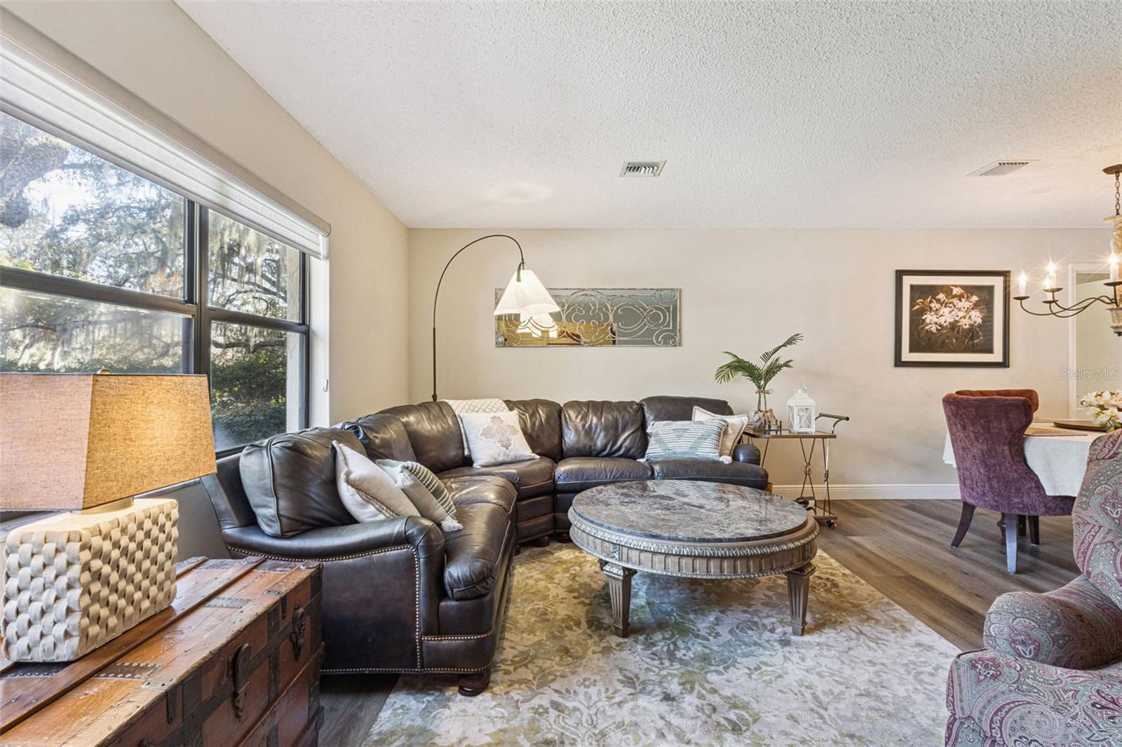 Image 4 of 44 For 1105 Valencia Avenue