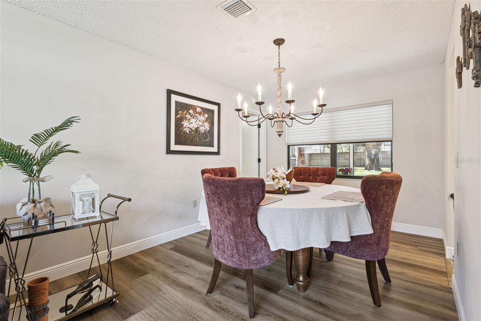 Image 7 of 44 For 1105 Valencia Avenue