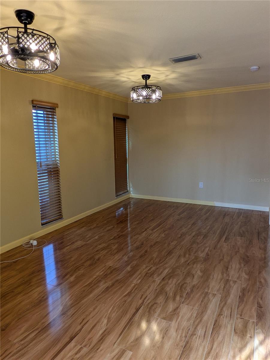 Image 19 of 30 For 5330 Kings Court