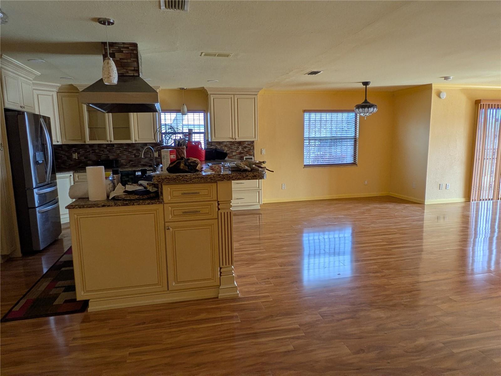 Image 5 of 30 For 5330 Kings Court