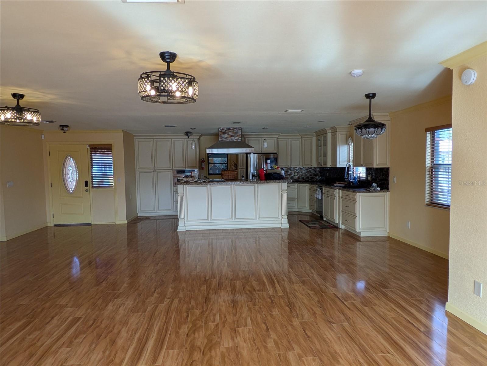 Image 7 of 30 For 5330 Kings Court