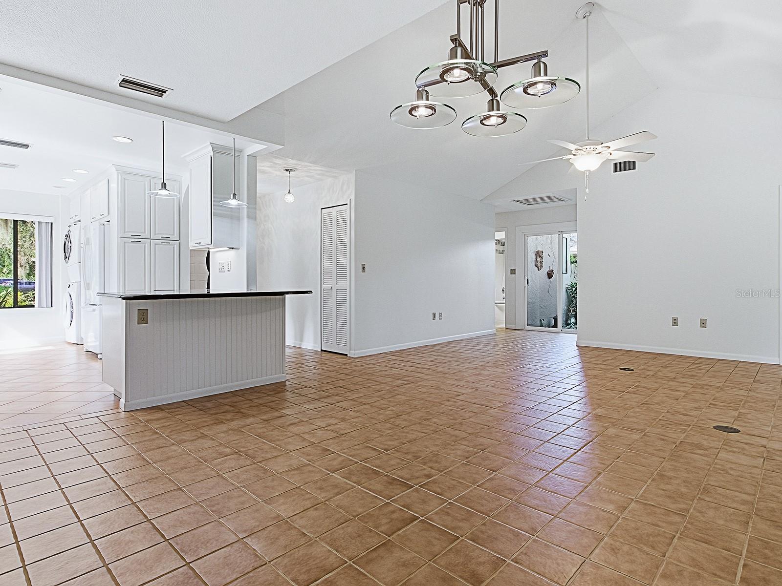 Image 10 of 40 For 104 Waterwood Drive