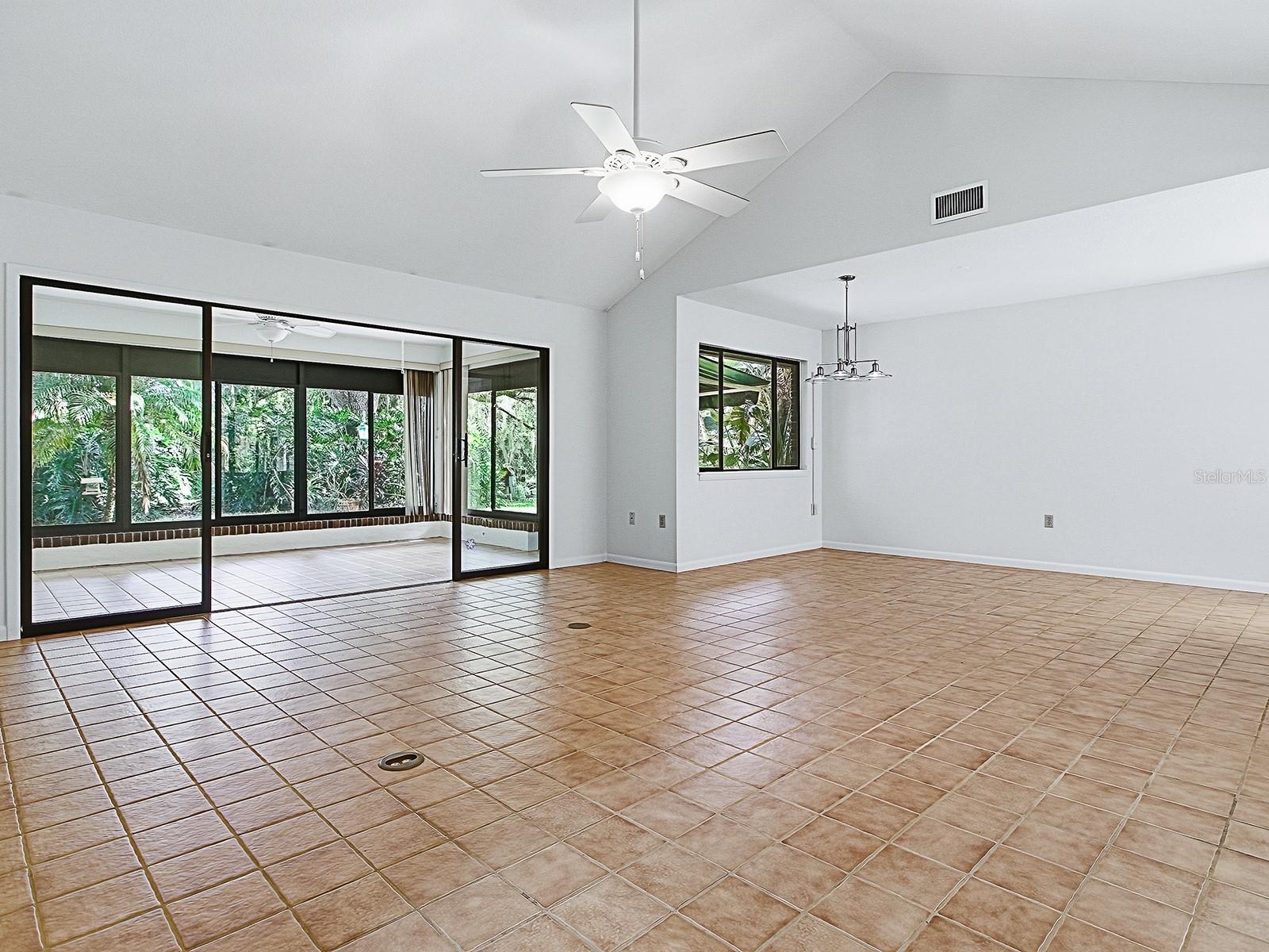 Image 13 of 40 For 104 Waterwood Drive