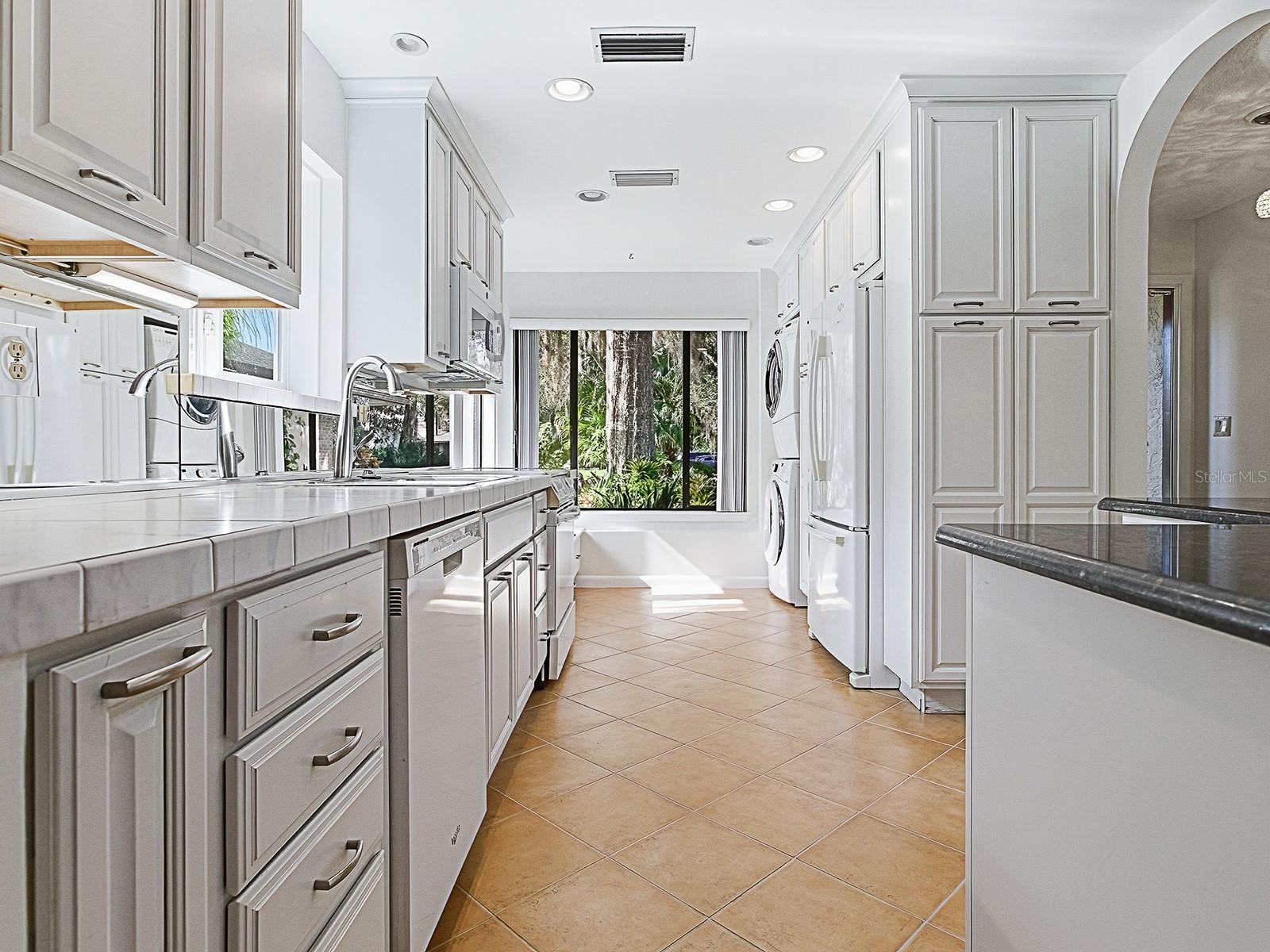 Image 4 of 40 For 104 Waterwood Drive