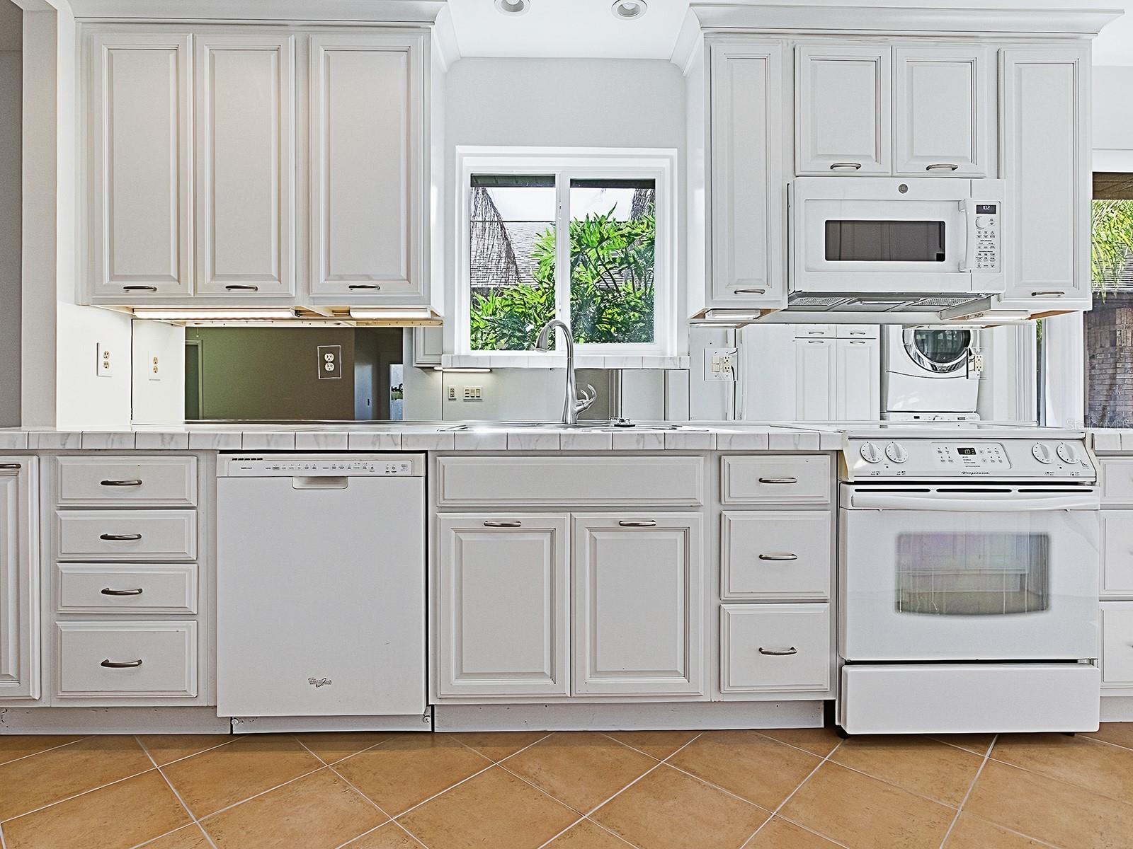 Image 5 of 40 For 104 Waterwood Drive