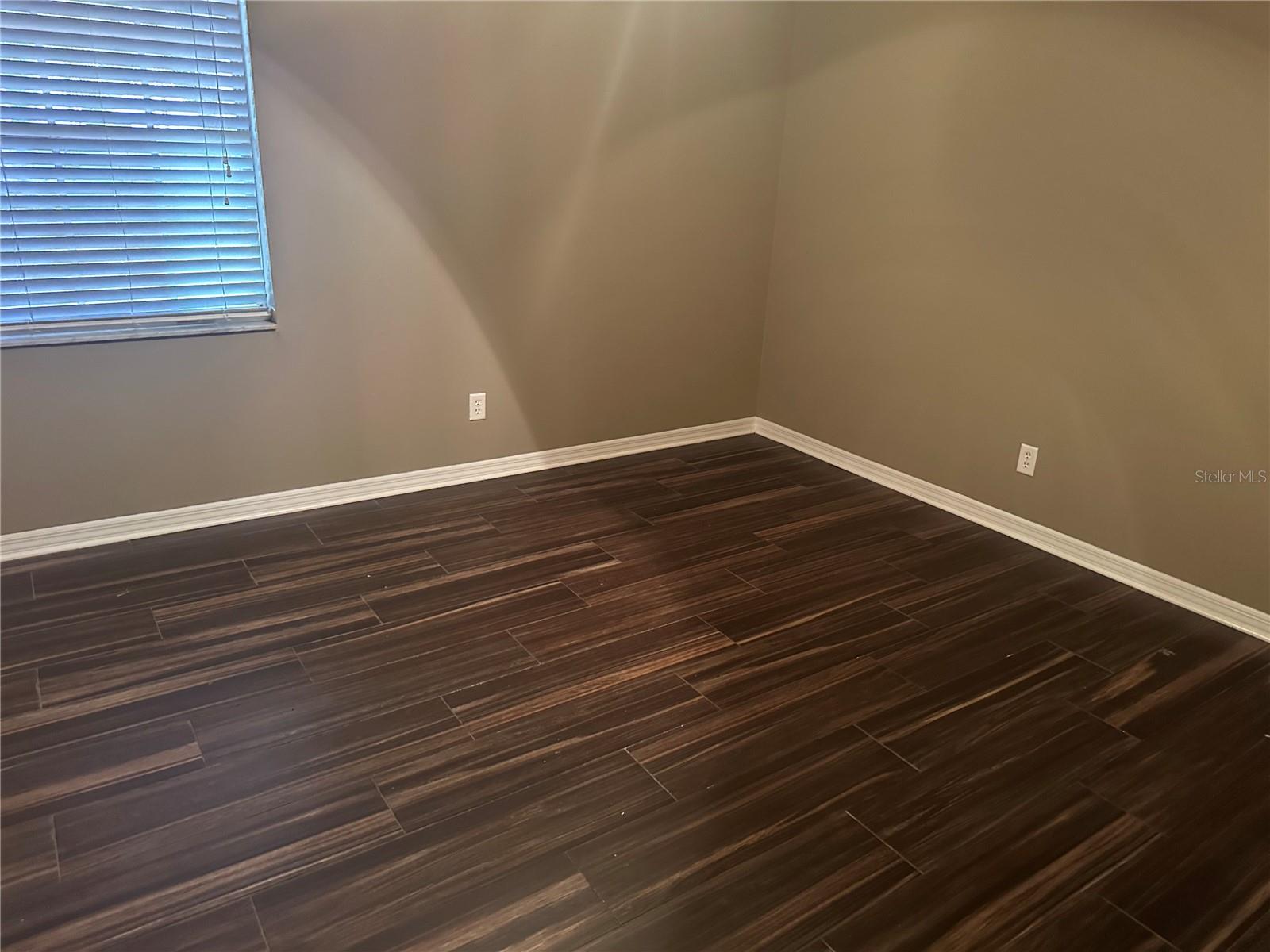 Image 10 of 25 For 643 Oak Terrace Drive B1,b2,b3,b