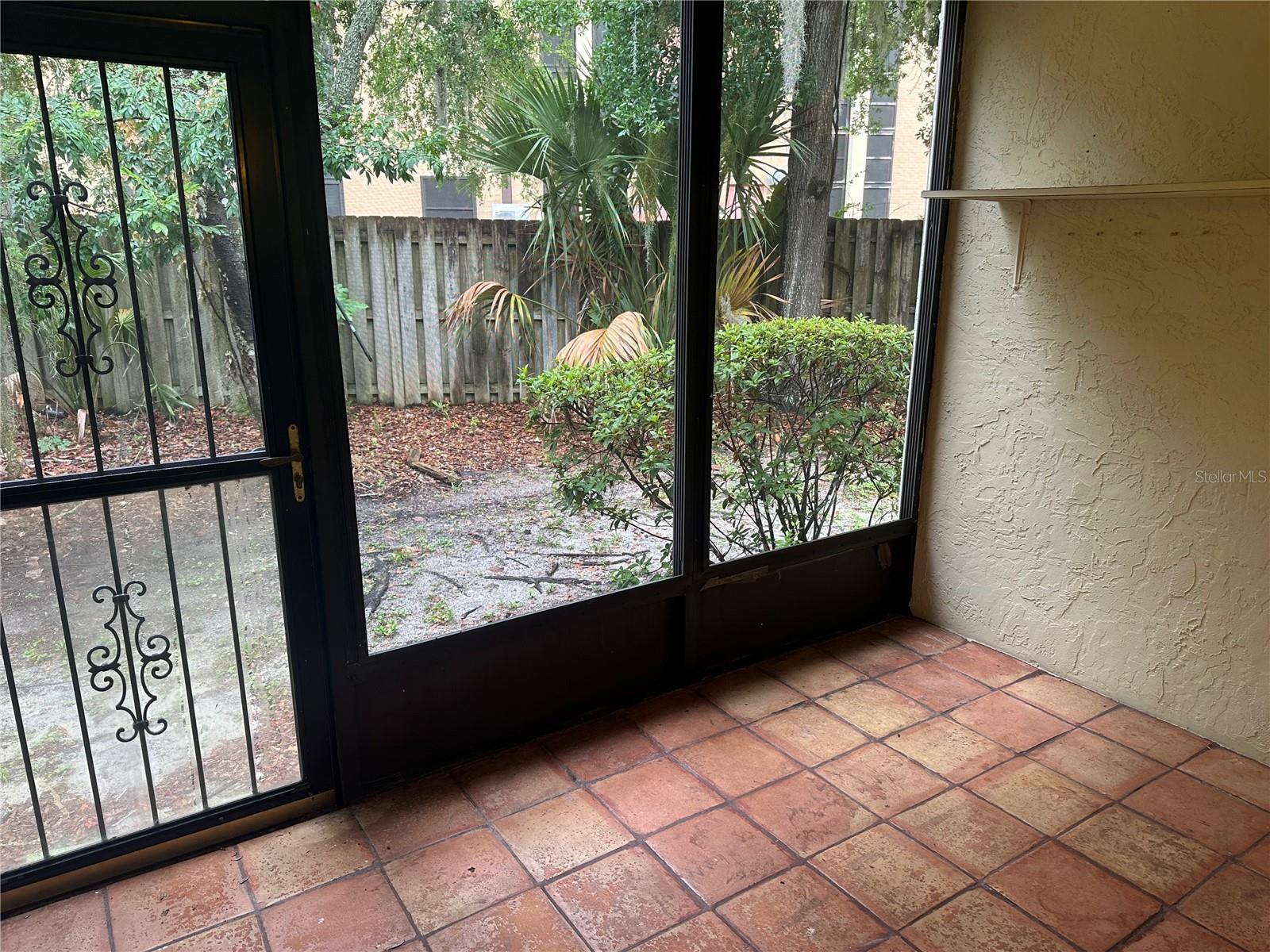 Image 12 of 25 For 643 Oak Terrace Drive B1,b2,b3,b