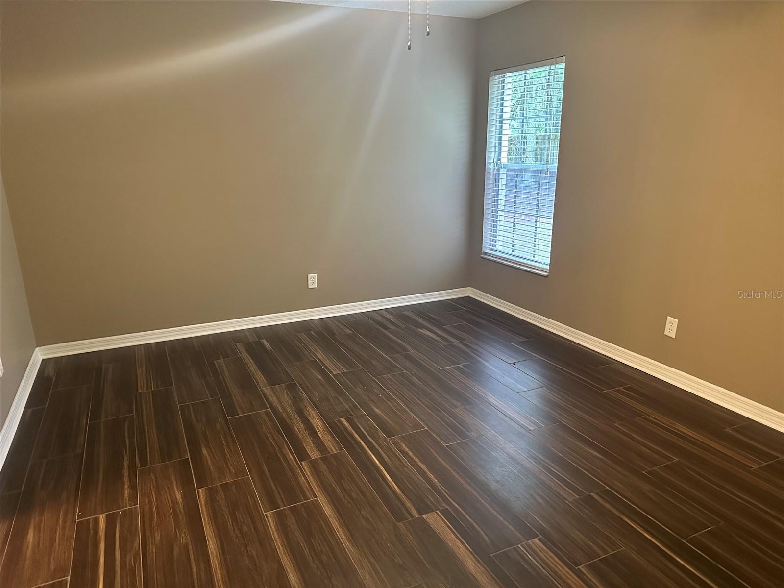 Image 7 of 25 For 643 Oak Terrace Drive B1,b2,b3,b