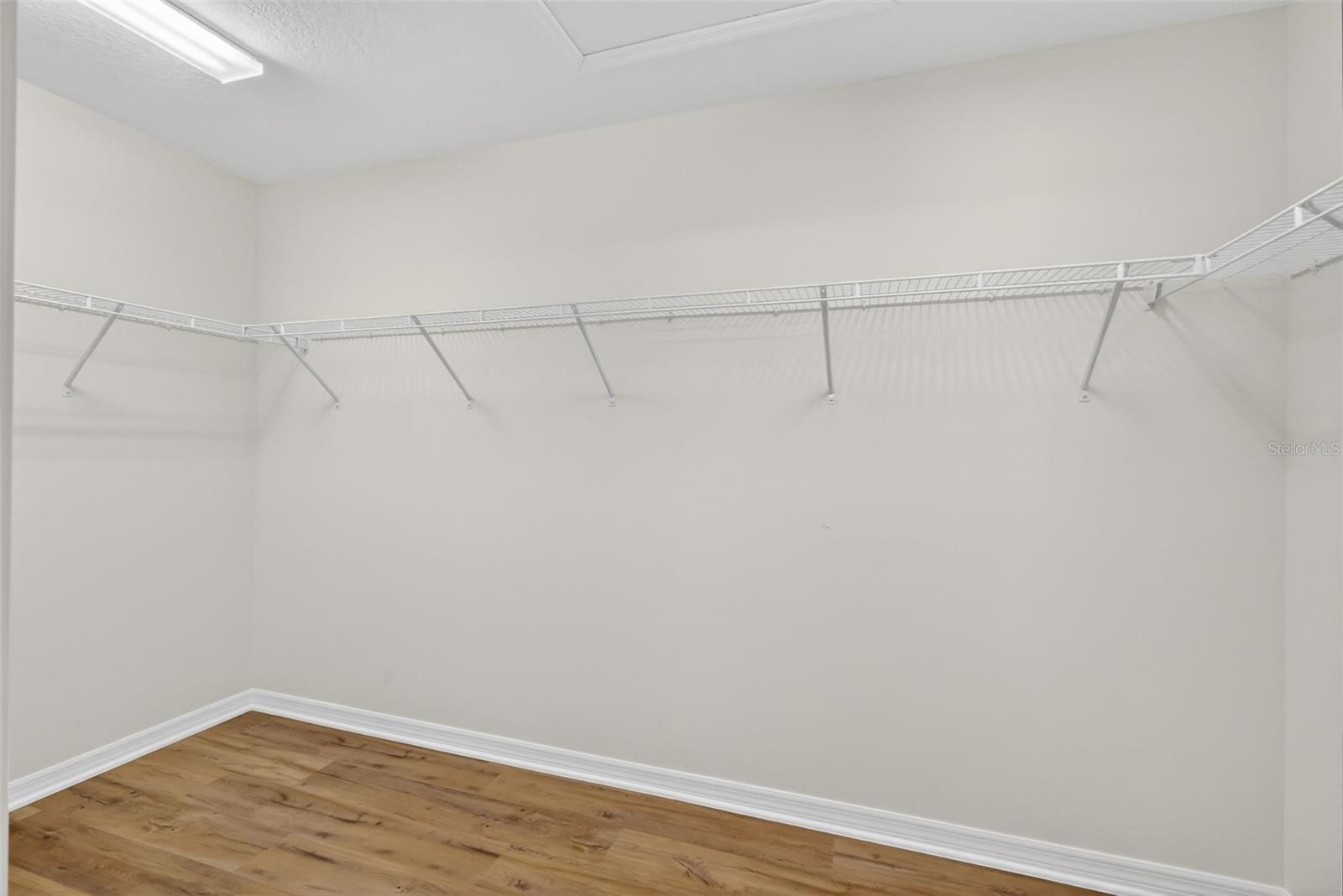 Image 15 of 32 For 3500 Countryside Path