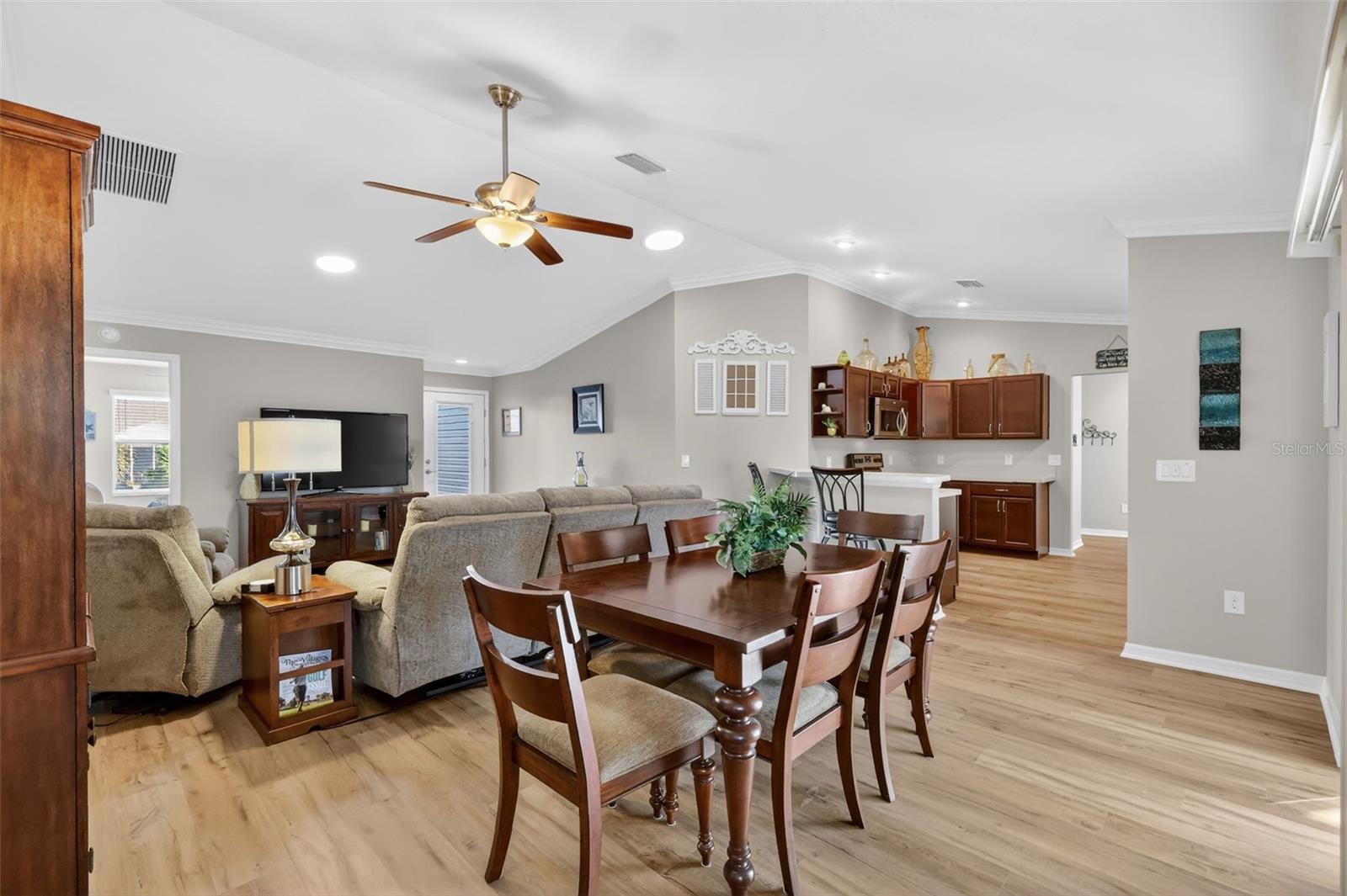 Image 9 of 32 For 3500 Countryside Path