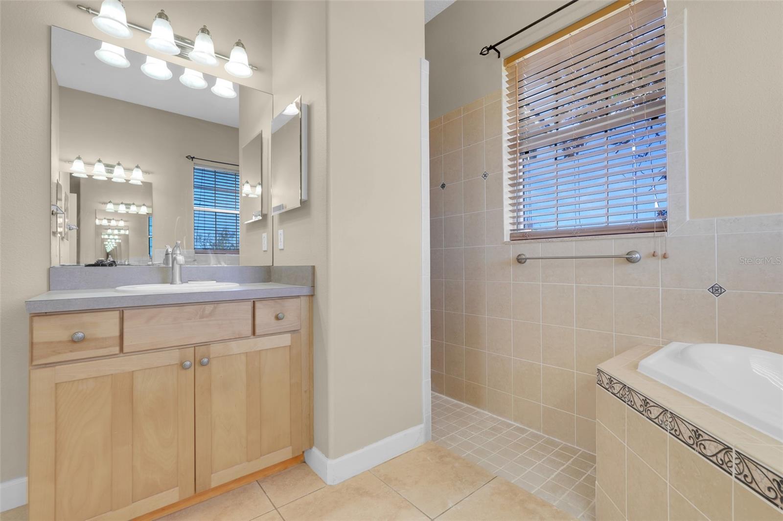 Image 26 of 64 For 14100 Hunters Trace Lane