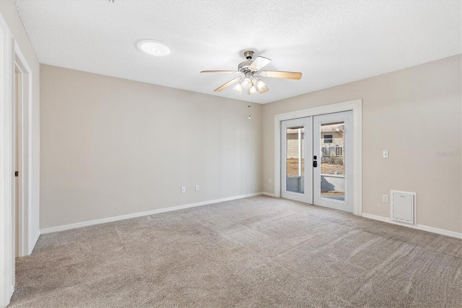 Image 14 of 39 For 9711 171st Argyll Street