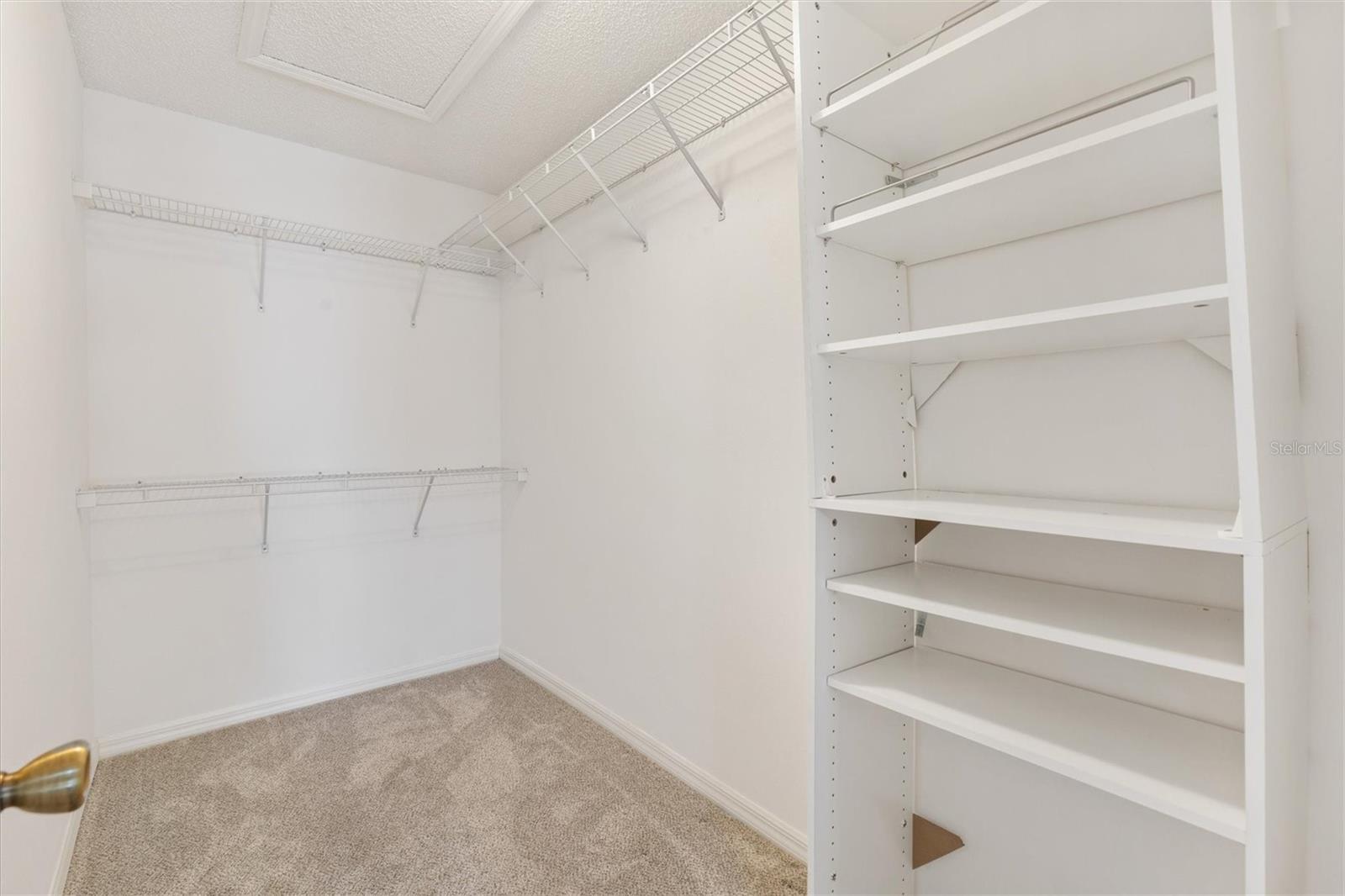 Image 18 of 39 For 9711 171st Argyll Street