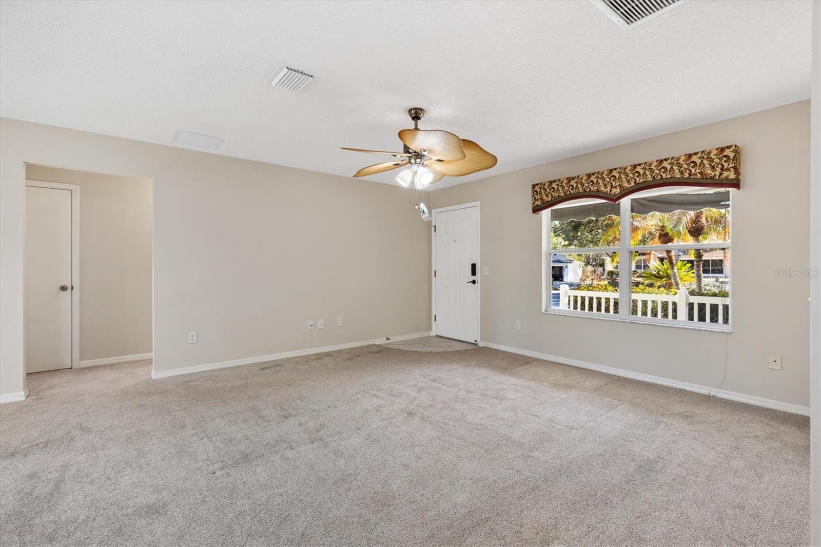 Image 6 of 39 For 9711 171st Argyll Street