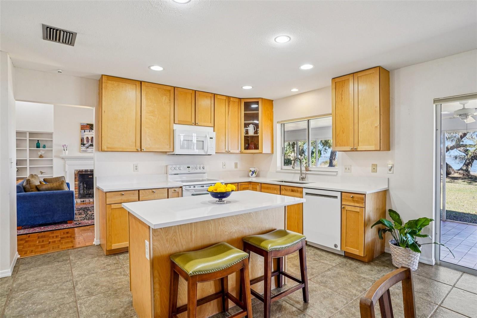 Image 19 of 78 For 37048 County Road 452