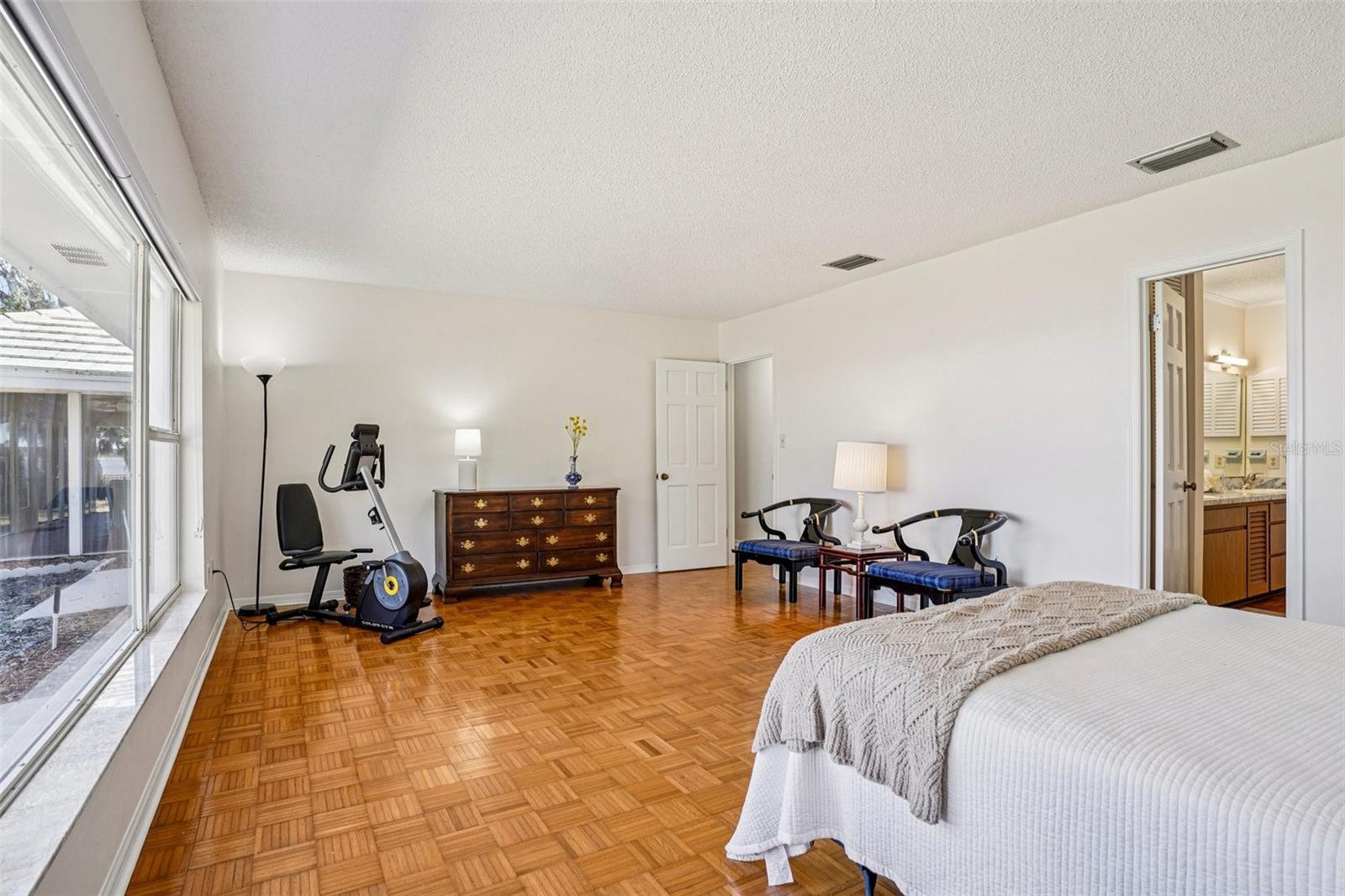 Image 28 of 78 For 37048 County Road 452