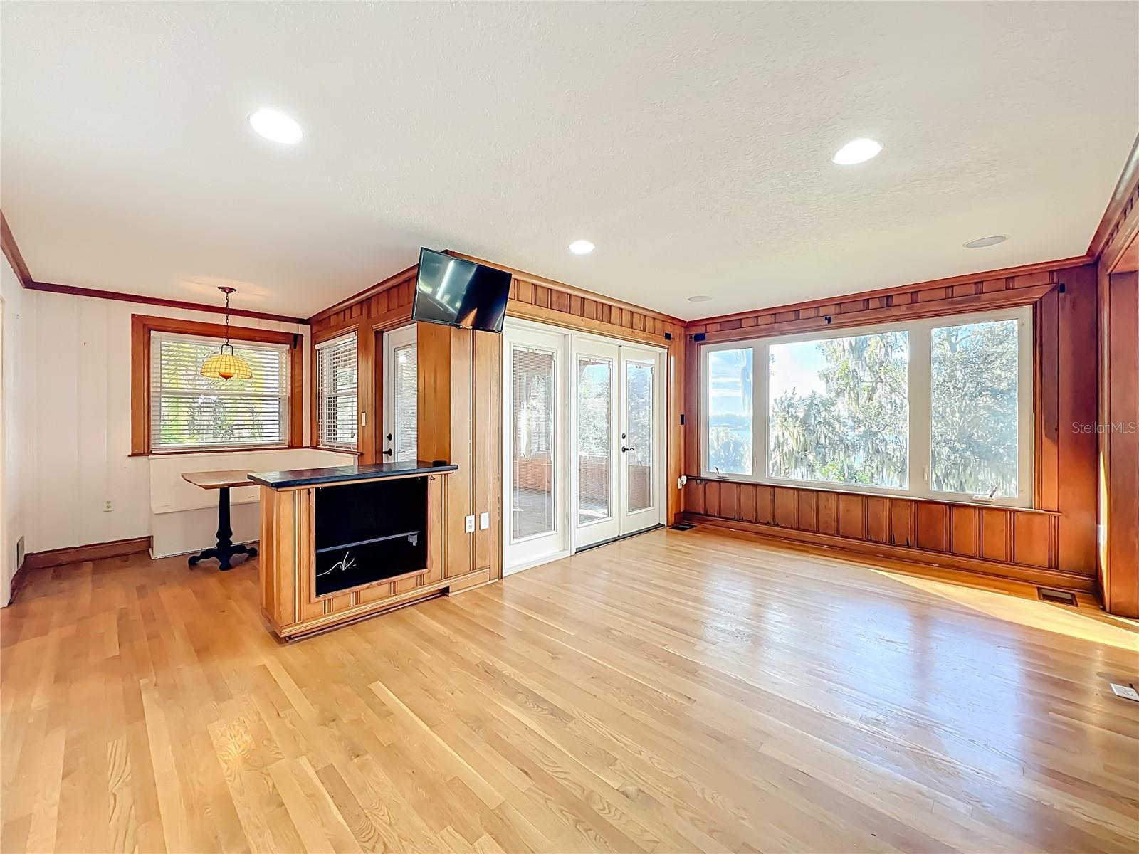 Image 25 of 70 For 2400 Topping Place