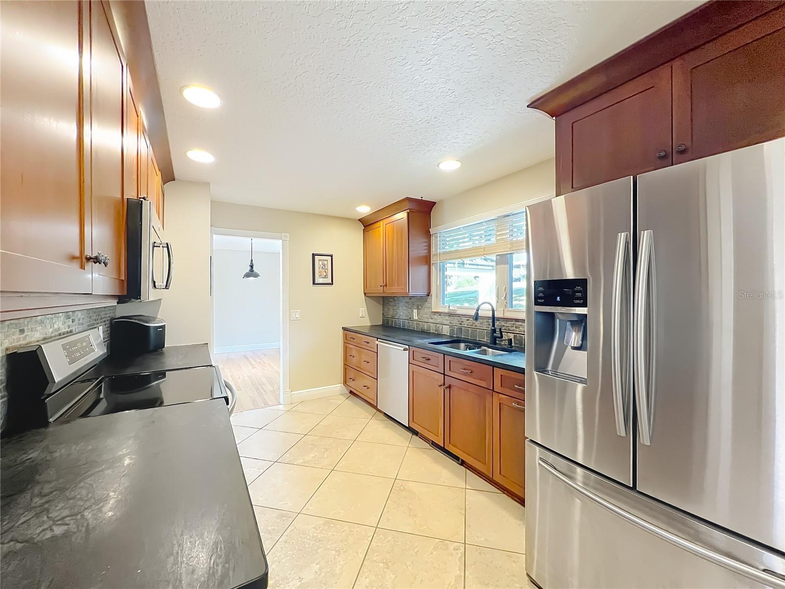 Image 27 of 70 For 2400 Topping Place