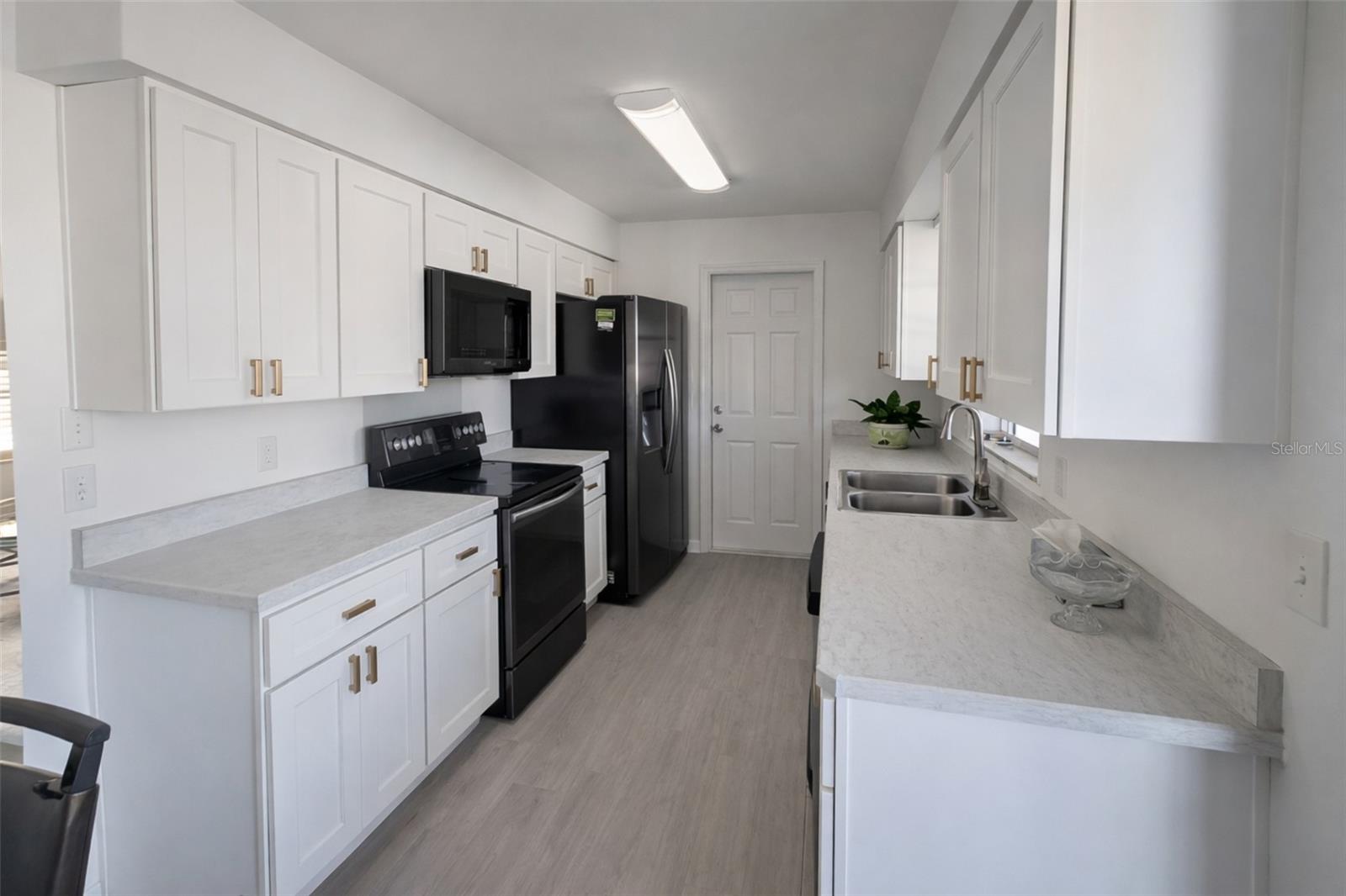 Image 10 of 18 For 1636 Juno Trail