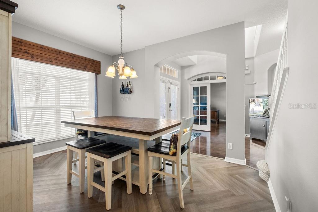 Image 12 of 60 For 570 Johns Landing Way