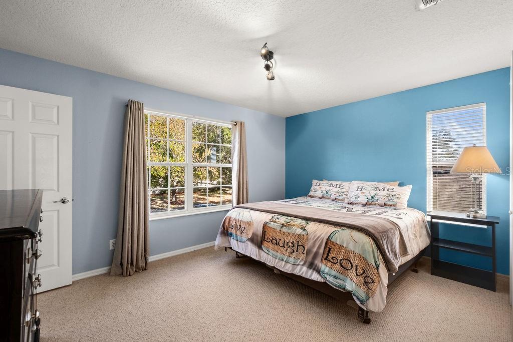 Image 27 of 60 For 570 Johns Landing Way