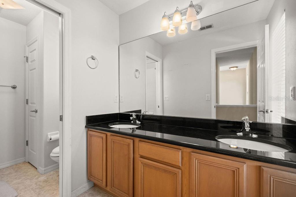 Image 29 of 60 For 570 Johns Landing Way