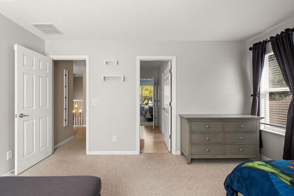 Image 31 of 60 For 570 Johns Landing Way