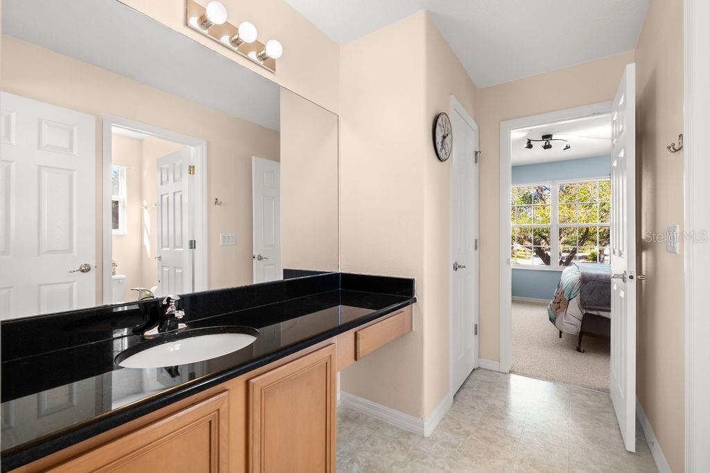 Image 33 of 60 For 570 Johns Landing Way